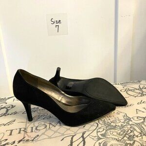 Kelly and Katie heels size 7 - black microsuede (never worn)